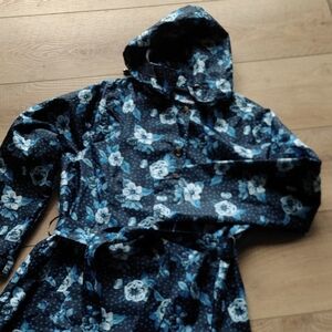 Women's Size L Capelli of NY Hooded Raincoat